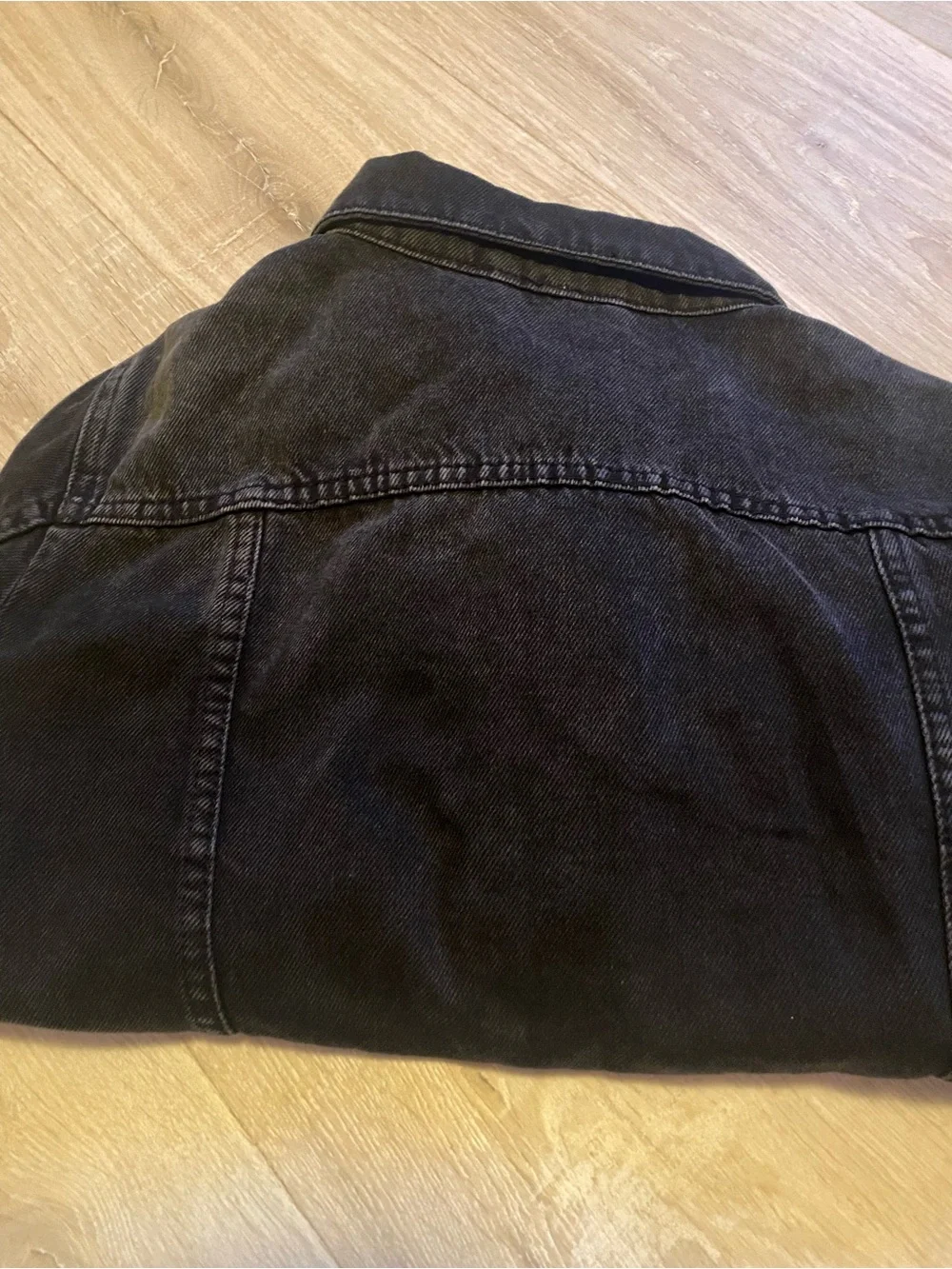 Free People Women's Black Denim Jacket Relaxed Fit Button Front Collared Pockets - Picture 6 of 6